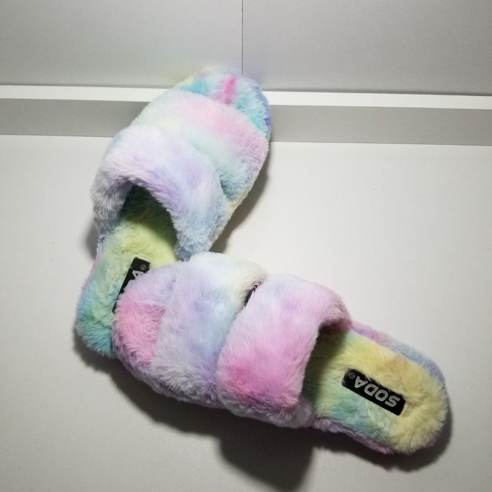 Soda Fox Fur Rainbow Slippers/Sandals Size 8 - Picture 3 of 5
